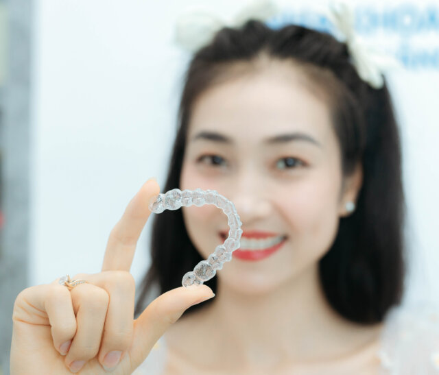 Niềng răng không mắc cài điều trị răng thưa hiệu quả
