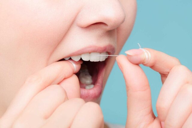 Vệ sinh răng miệng cẩn thận và đúng cách là sự bảo vệ hiệu quả cho sức khỏe của nướu